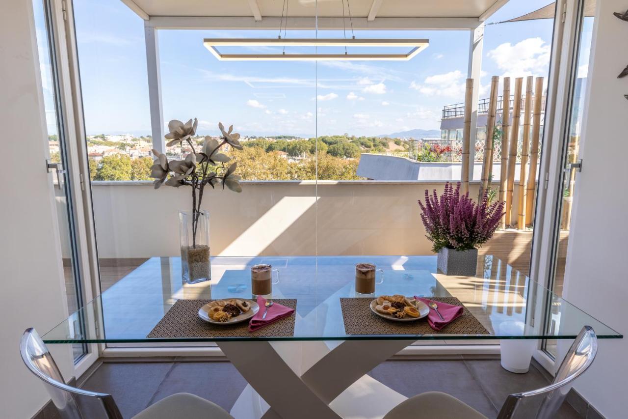Penthouse With A Panoramic Rooftop In Trastevere With Seasonally Jacuzzi Рим Екстериор снимка